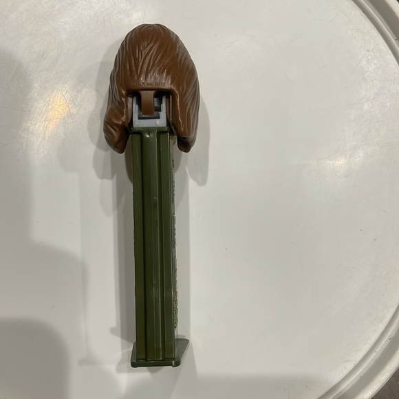 The Lord of the Rings PEZ Collectible - Aragorn (Green & Brown) #D3 1117930 - Picture 8 of 17